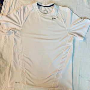 Nike Men’s DRI-FIT Shirt | Small